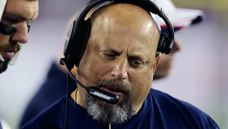 Patriotas despide al coach de línea ofensiva
