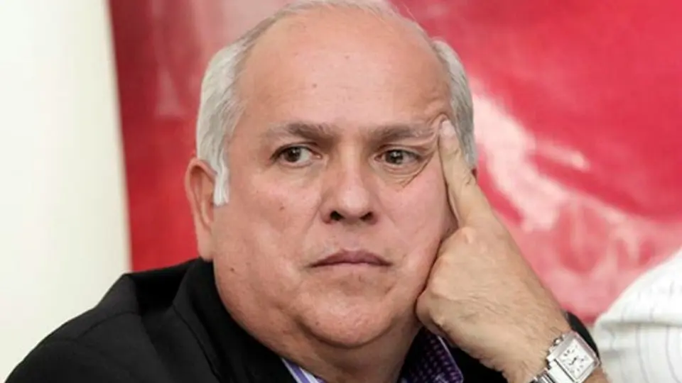 Exgobernador de Colima sufre atentado