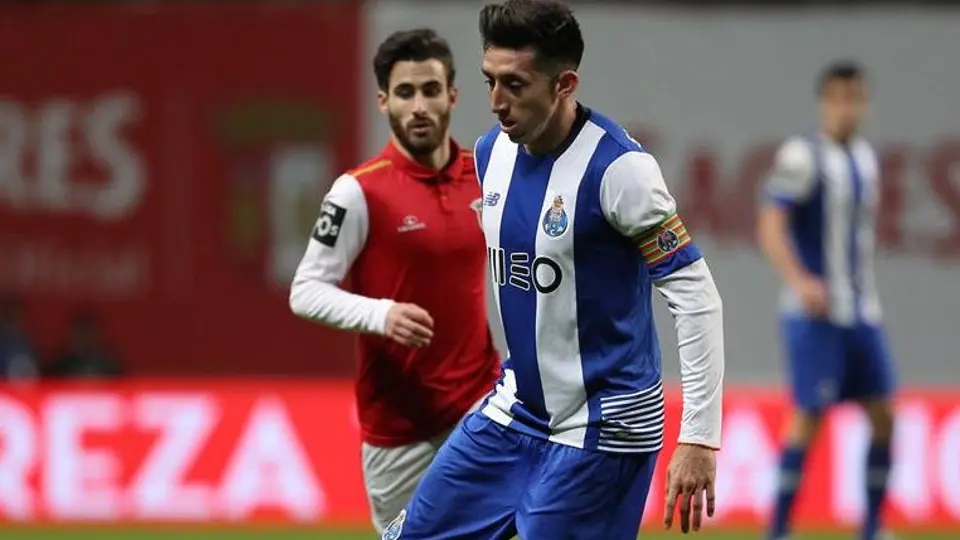 Porto podría vender a Héctor Herrera
