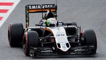 Checo Pérez critica falta de velocidad de Alfonso Celis