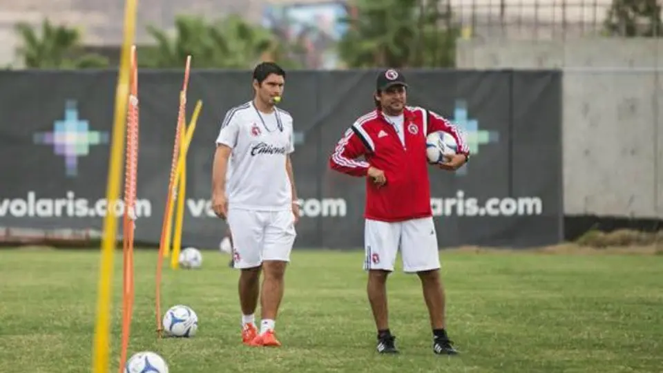 Raúl Chabrand será el DT interino de Xolos