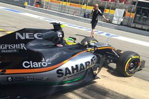 Checo, noveno en P2 tras superar problemas con su monoplaza
