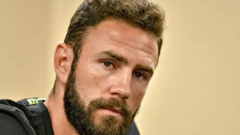 Layún se 'calienta' en Twitter tras trolleos por goleada