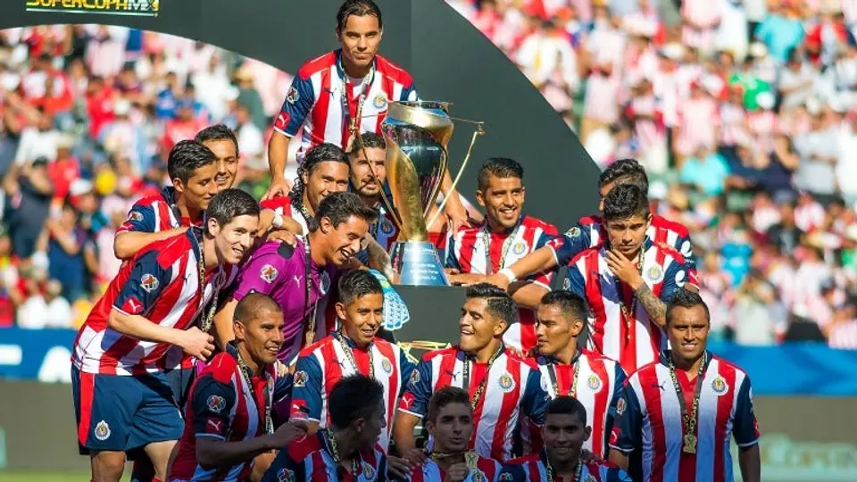Chivas conquista la Supercopa MX y va al Repechaje de Libertadores