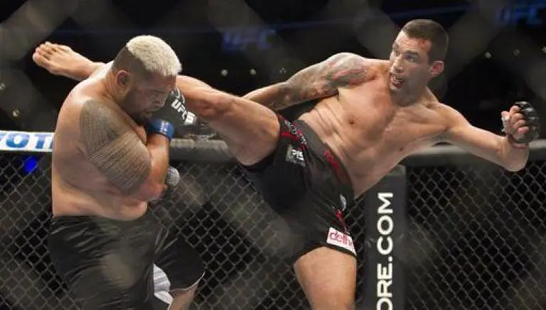 Fabricio Werdum, fuera de UFC 196 por lesión