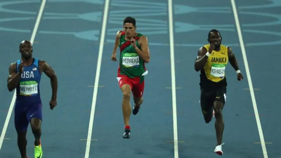 Herrera termina último en 'Semis' de 200m