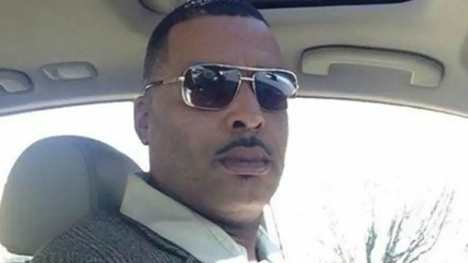 Prófugo envía selfie a policía para su búsqueda