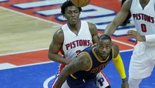Cavs, a un partido de barrer la serie contra Detroit