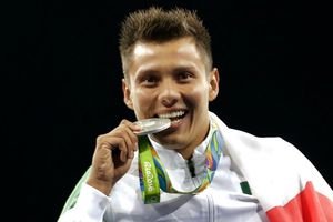 México vuelve a conseguir tres medallas en un día en JO