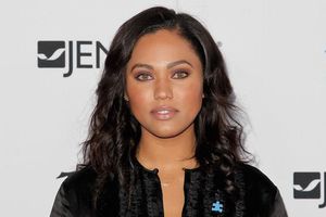 Esposa de Curry acusa a NBA de amañar las Finales