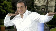 Cuauhtémoc Blanco 'cascarea' con alcaldes de Morelos