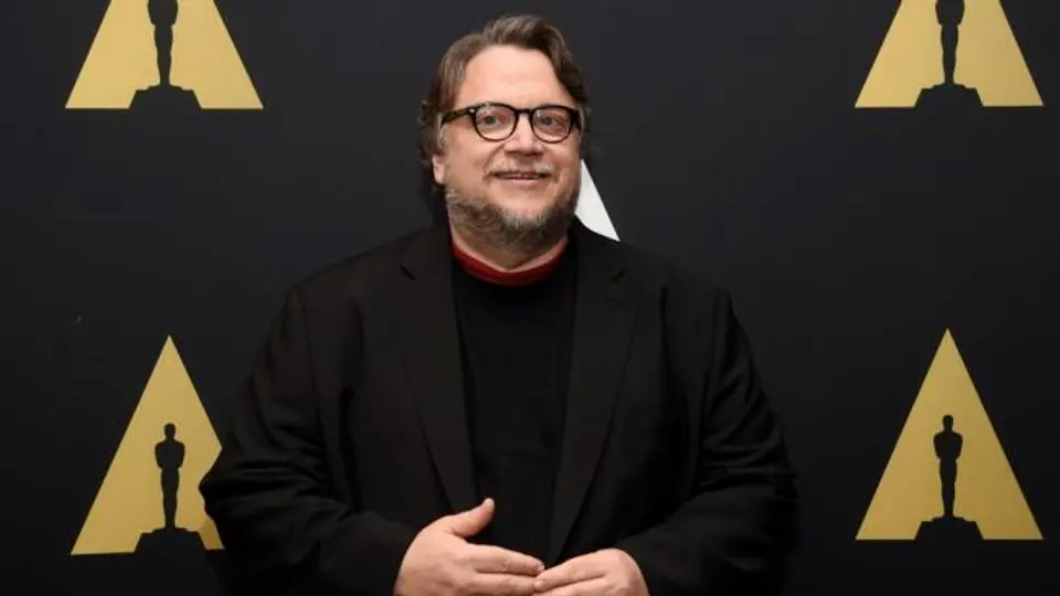 Del Toro desmiente cancelación de Pacific Rim 2