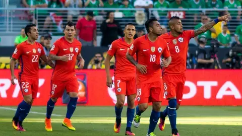 Chile elimina a México con brutal goleada