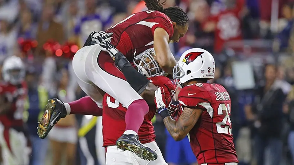 Arizona vence a Vikingos y asegura lugar en Playoffs