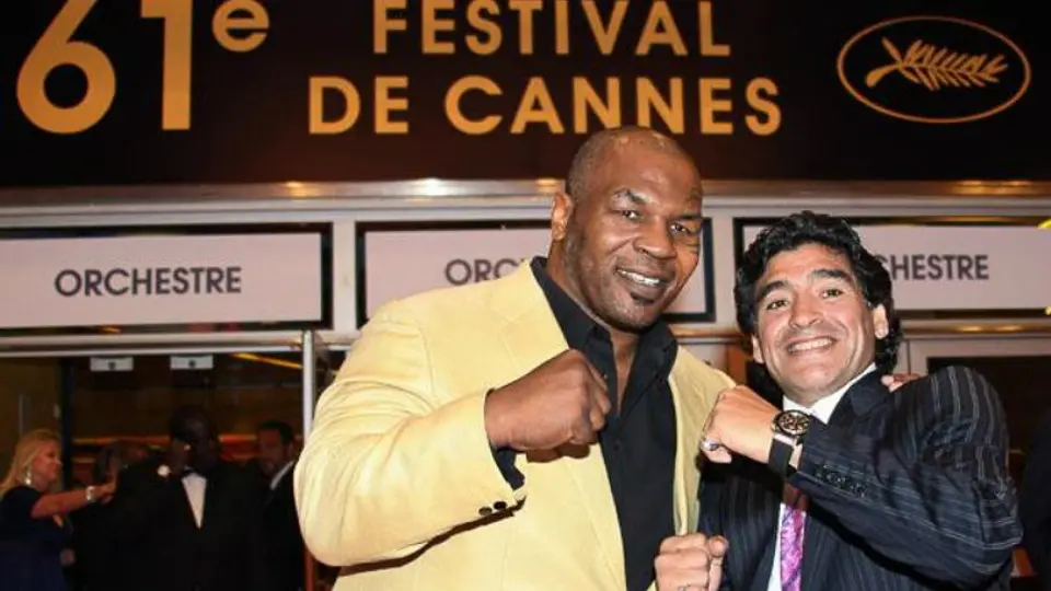 Mike Tyson, el siempre polémico aficionado al futbol