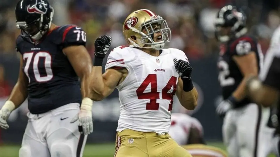 Shayne Skov queda fuera de los 49ers