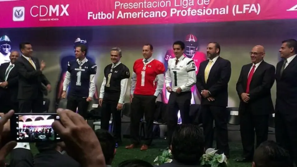 Mancera presenta la Liga de Futbol Americano Profesional