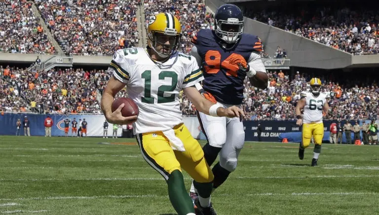 Rodgers y James Jones guían triunfo de Empacadores