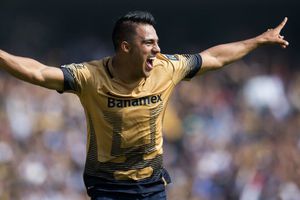 RÉCORD te regala una camiseta autografiada de Pumas