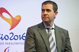 'Que esté con una persona creo que no afecta': Alfredo Castillo