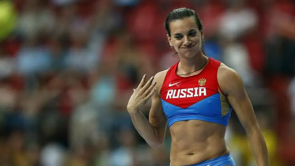 IAAF niega permiso a 67 atletas rusos para competir en Río