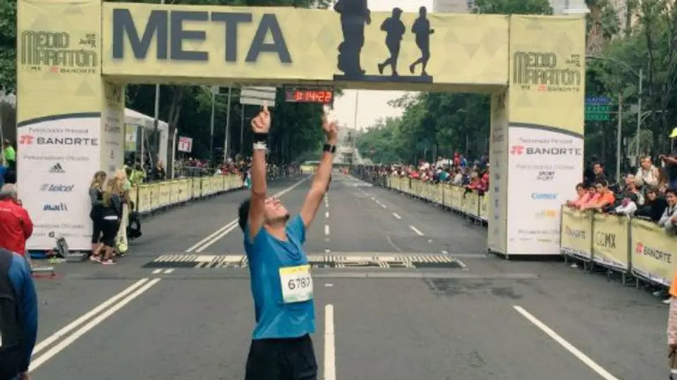 Mexicano consigue tercer puesto en Medio Maratón de CDMX