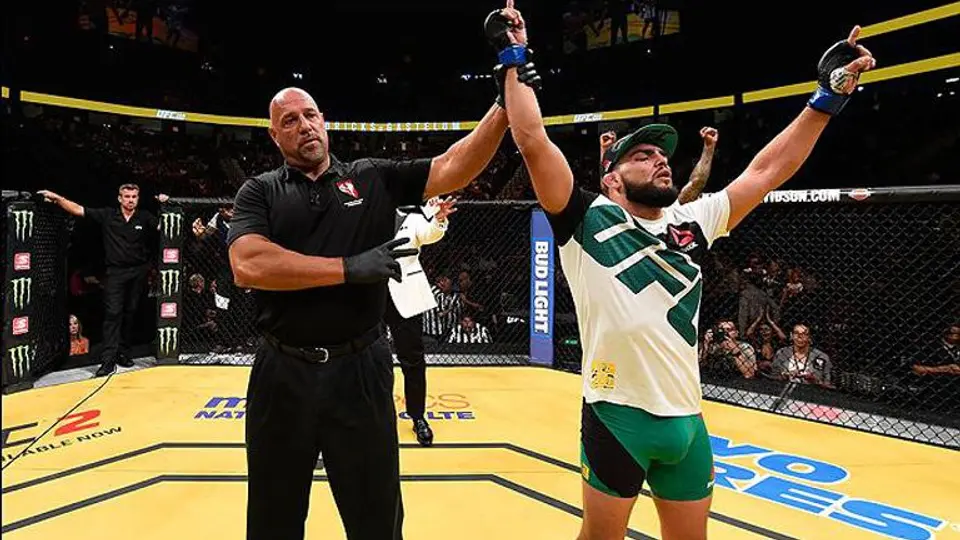 Gastelum entra a histórica cartelera de UFC 205