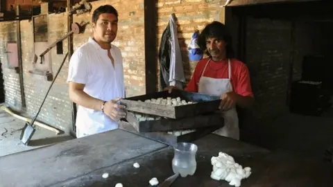 Cabañas, panadero y director técnico en Paraguay