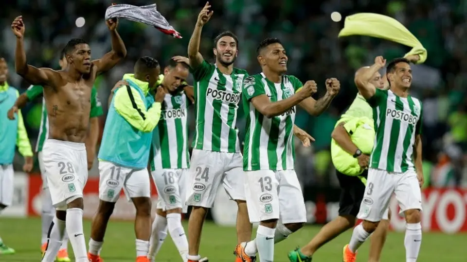 VIDEO: Exestrella de la Liga MX se luce con golazo desde media cancha en la liga de Colombia
