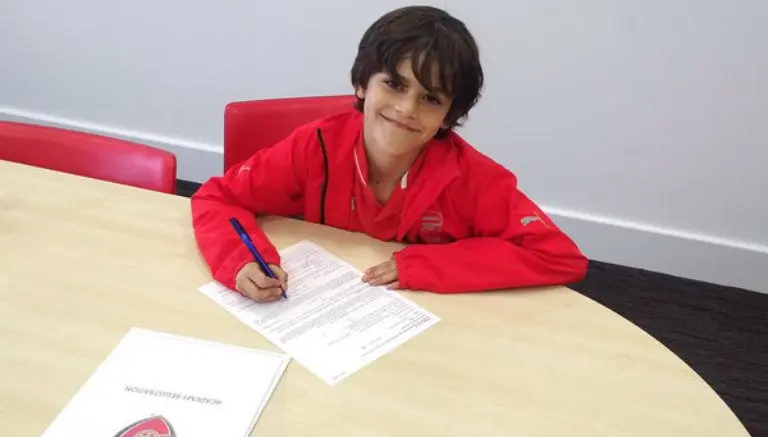 Hijo de Robert Pirés ficha con Arsenal a los siete años