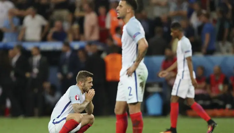 Umbro 'trollea' a la selección de Inglaterra