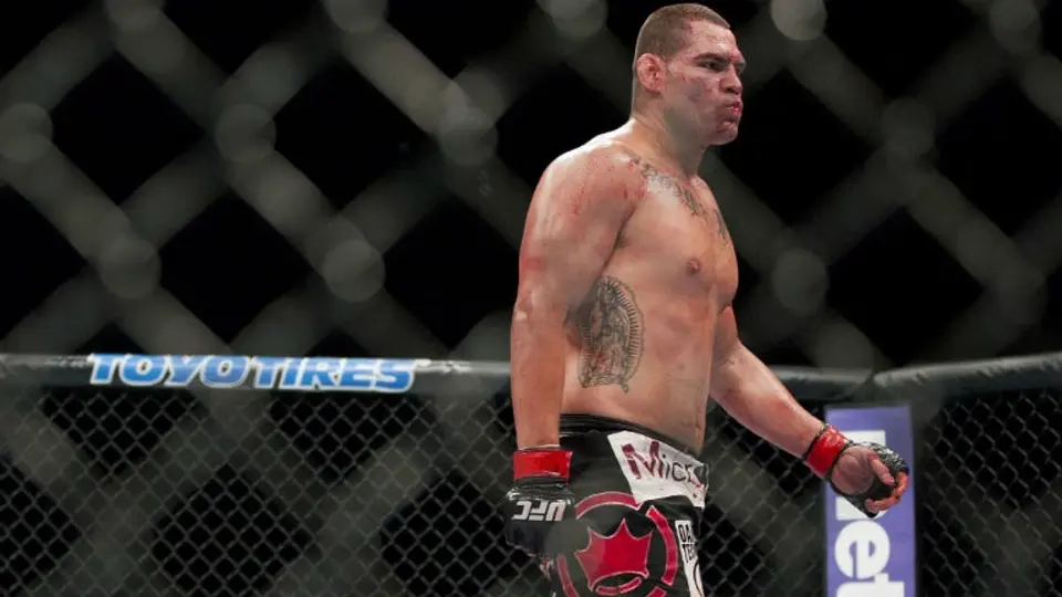 Caín Velásquez se perderá revancha con Werdum por lesión