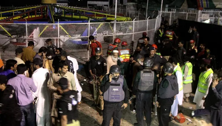 Explosión en Pakistán dejó al menos 60 muertos