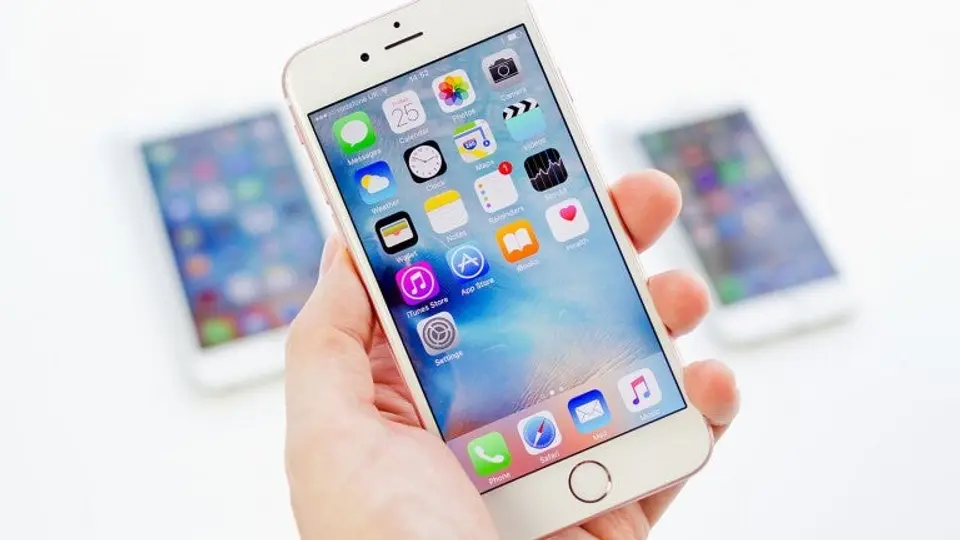 Chinos venden a su recién nacida para comprar iPhone