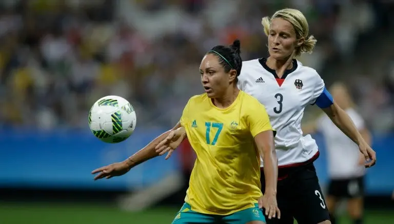 Alemania consigue agónico empate contra Australia
