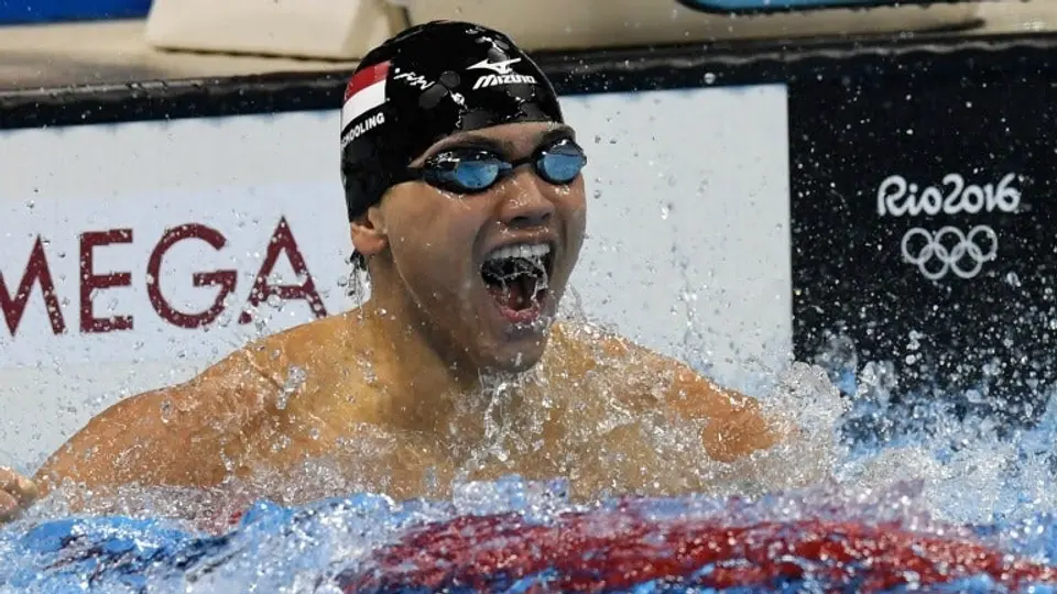 Nadador de Singapur le arrebata el oro a Michael Phelps