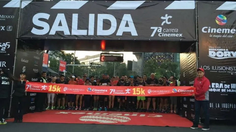 Magia del cine se apodera de Paseo de la Reforma