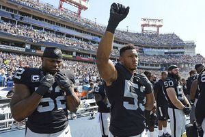 Cerca de 40 jugadores de la NFL se unen a protesta de Kaepernick