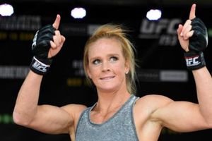 Holly Holm enfrentará a Shevchenko en su regreso al octágono