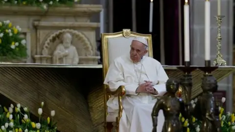 'No hay que menospreciar el desafío del narco': Papa