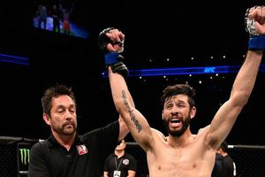 Polo Reyes puso a vibrar Monterrey con nocaut