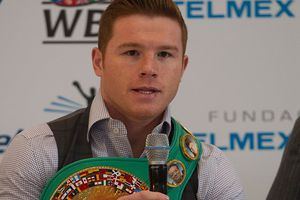 'Canelo es una estrella mundial': Evander Holyfield