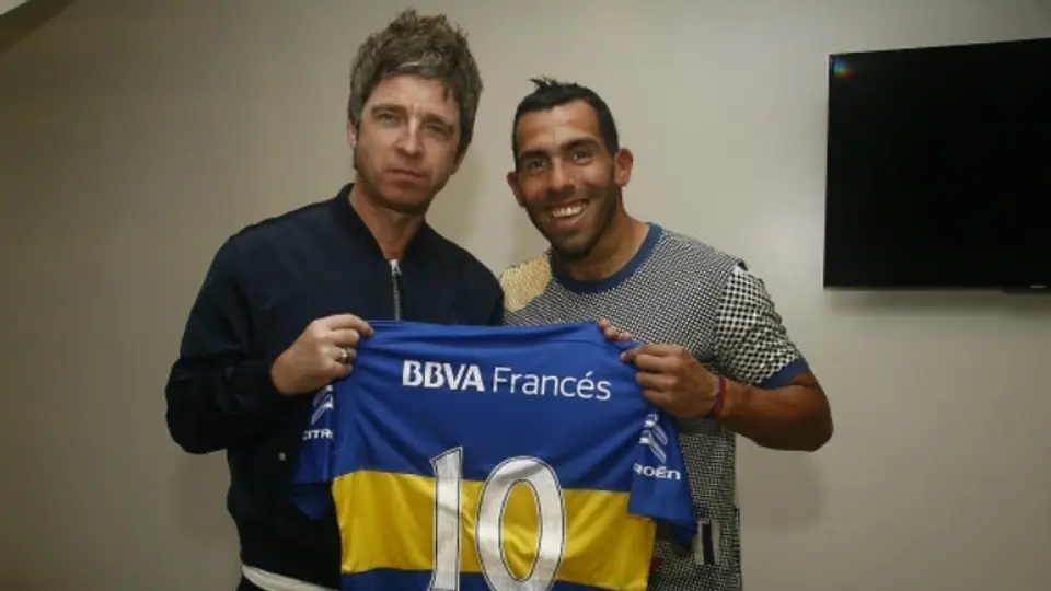 Gallagher visita la Bombonera para saludar a Tévez
