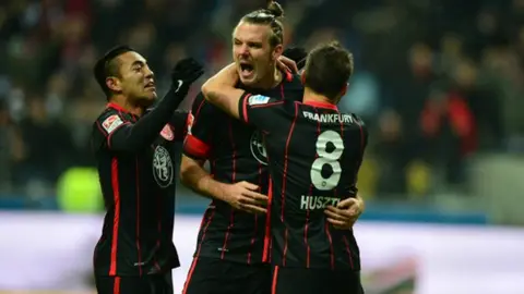 'Mi debut en la Bundesliga es inolvidable': Marco Fabián