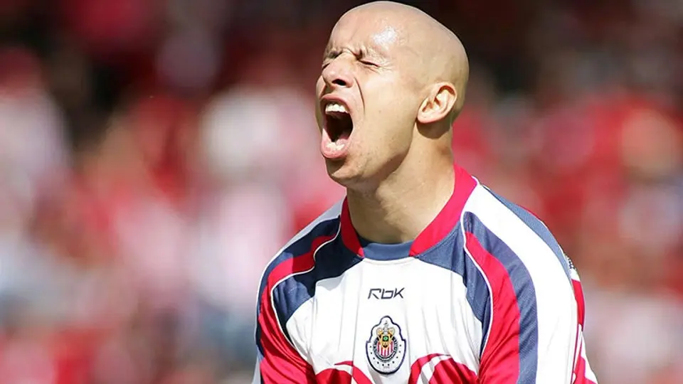 Piden incluir al Bofo en el equipo de Leyendas del FIFA