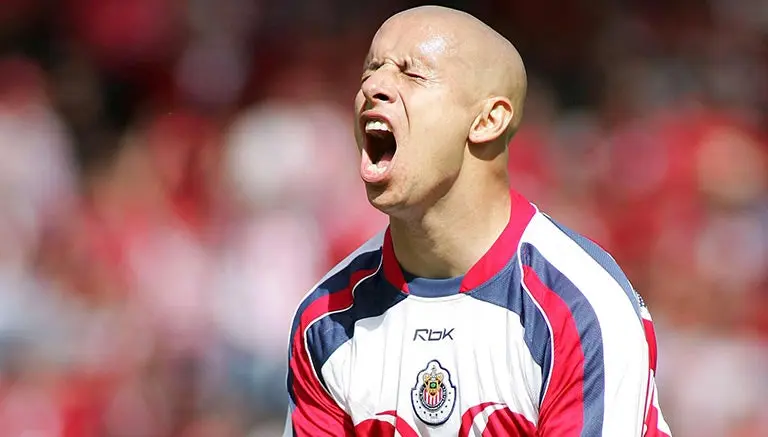 Piden incluir al Bofo en el equipo de Leyendas del FIFA
