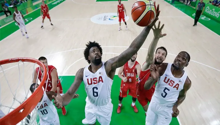 Dream Team sufre para derrotar a Serbia