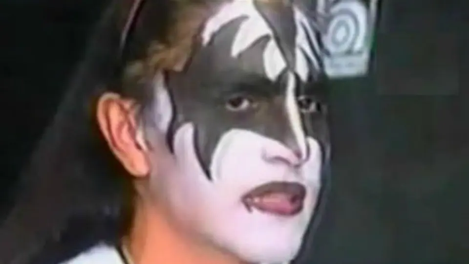 Kiss recuerda pasado rockero de Palencia