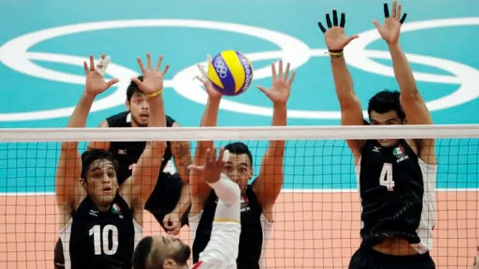 Tri de voleibol complica su camino tras perder con Francia