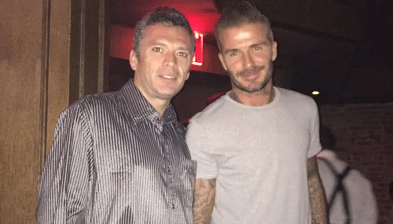 Jorge Vergara trollea a Higuera por camisa